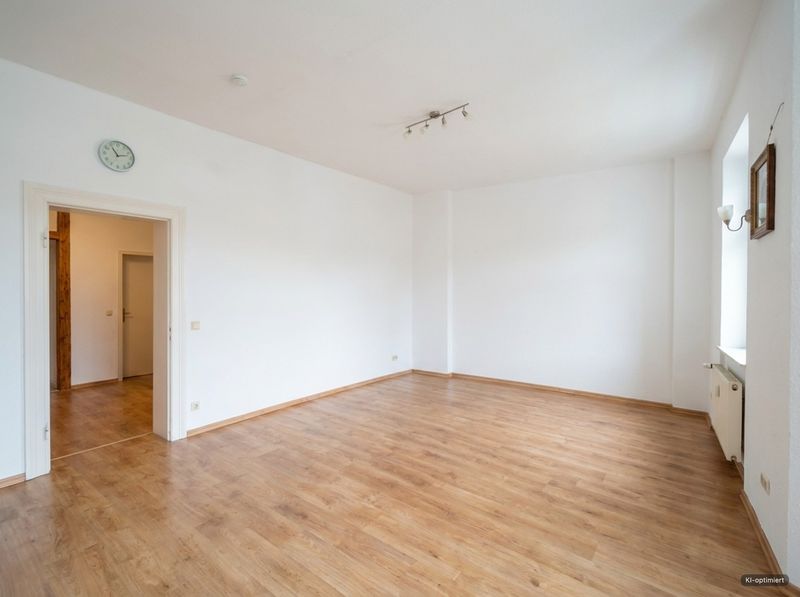 Große 2-Zimmer-Wohnung im Erdgeschoss